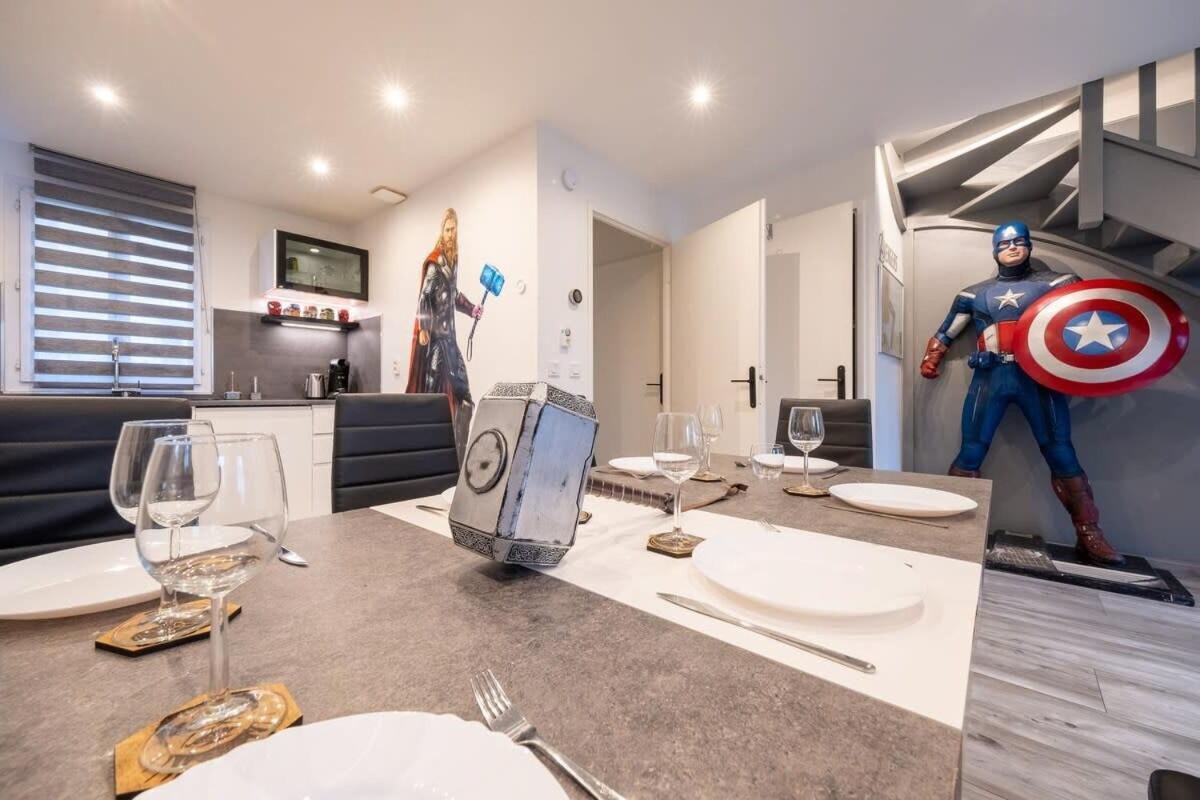Disney Avengers Home マニー＝ル＝オングル エクステリア 写真